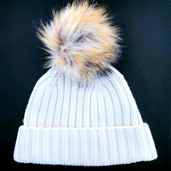 🆕️ J Crew Ribbed beanie faux-fur pom-pom - Picture 4 of 4